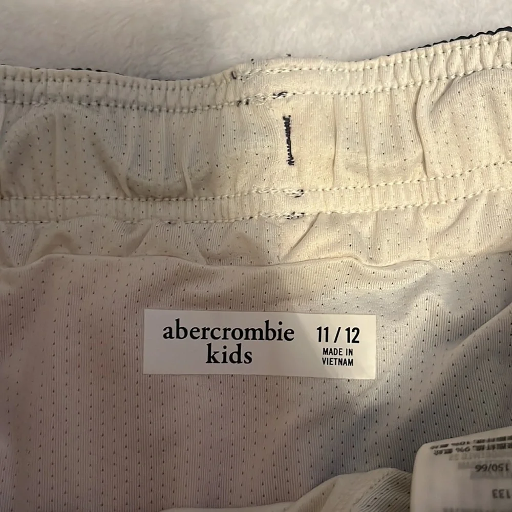 Abercrombie kids Color-block swim trunks